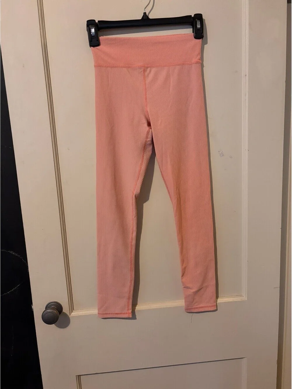 Old Navy Active Peach Ribbed Leggings Size Large